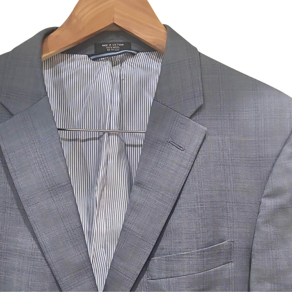 Tommy Hilfiger 42R Gray Plaid Wool Suit Jacket Regular Fit 2-Button Notch